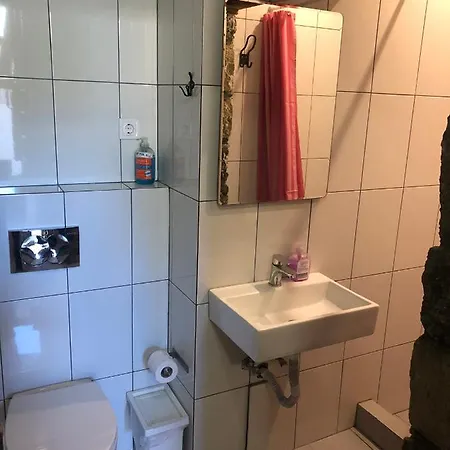 Meteora بيت شباب كالامباكا